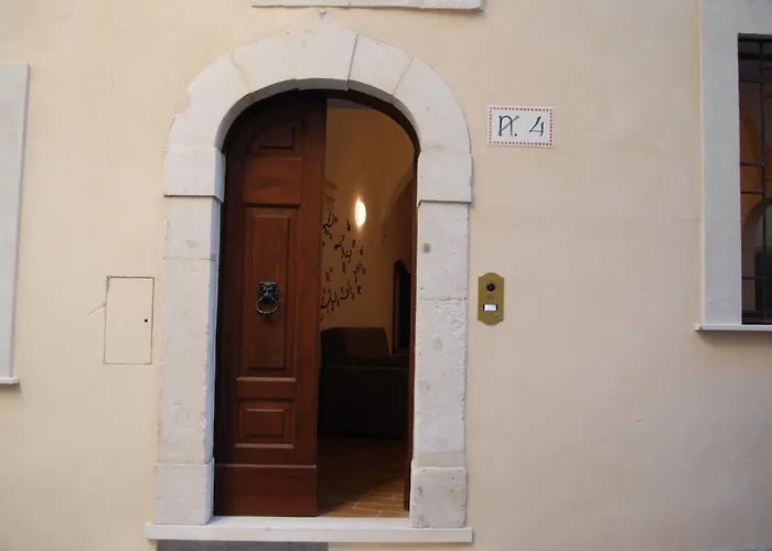 Daire Turistico I Portici LʼAquila